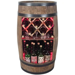 Otwarty barek z beczki z czerwonym oświetleniem LED RGB i drewnianym stojakiem na wino
